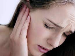 6 lý do khiến tai có cảm giác bỏng rát